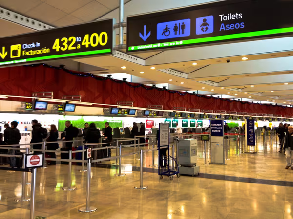 Tây Ban Nha phá đường dây đưa lậu người Trung Quốc vào EU ảnh 1 Tây Ban Nha phá đường dây đưa lậu người Trung Quốc vào EU ảnh 1
