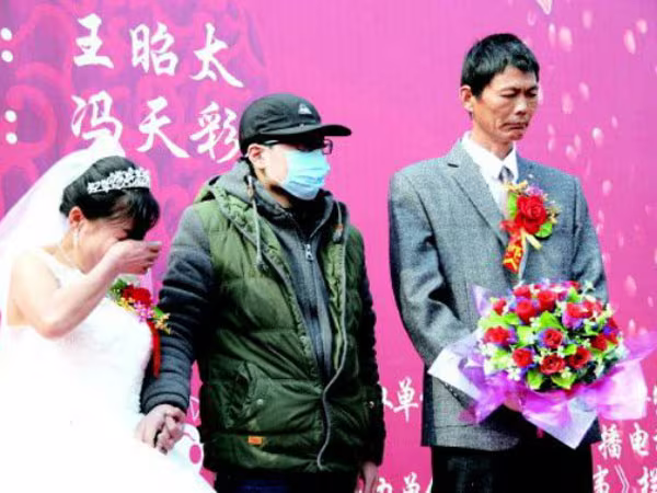 Ngừng chữa bệnh, lấy tiền làm đám cưới cho mẹ ảnh 1 Ngừng chữa bệnh, lấy tiền làm đám cưới cho mẹ ảnh 1