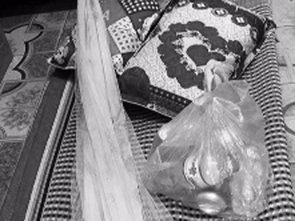 Tạm giữ hình sự 3 đối tượng mắc màn "ăn vạ" để đòi nợ ảnh 1 Tạm giữ hình sự 3 đối tượng mắc màn "ăn vạ" để đòi nợ ảnh 1