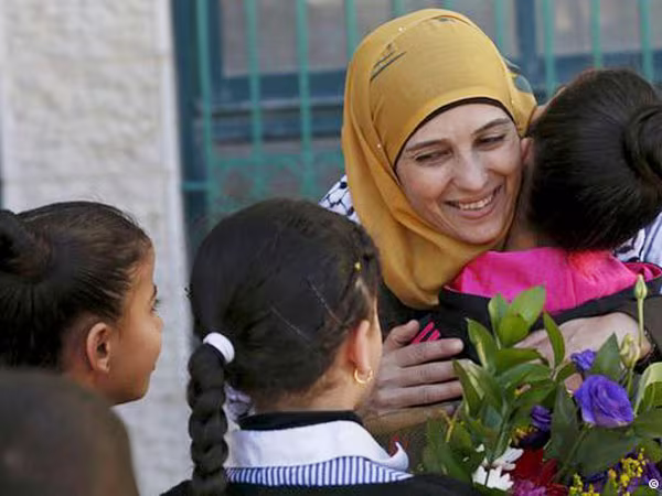 Cô giáo người Palestine nhận giải thưởng 1 triệu USD ảnh 1 Cô giáo người Palestine nhận giải thưởng 1 triệu USD ảnh 1