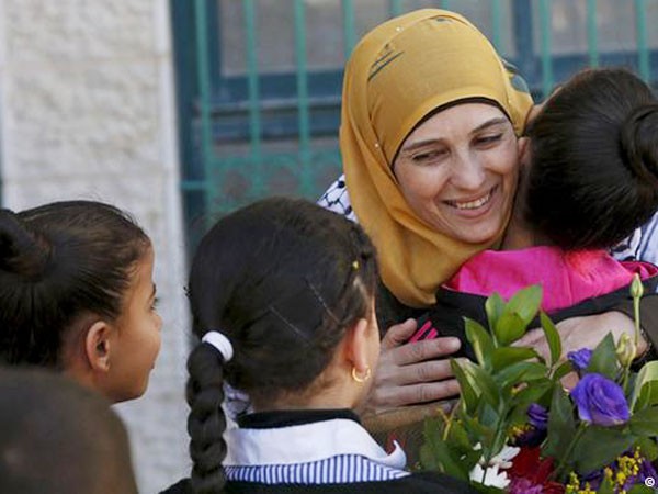 Cô giáo người Palestine nhận giải thưởng 1 triệu USD ảnh 1 Cô giáo người Palestine nhận giải thưởng 1 triệu USD ảnh 1