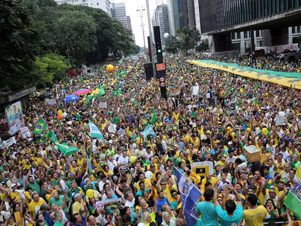 Brazil: 3 triệu người đòi phế truất Tổng thống ảnh 1 Brazil: 3 triệu người đòi phế truất Tổng thống ảnh 1
