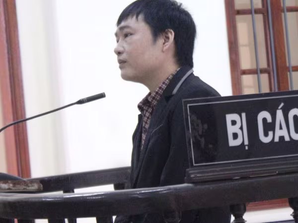 Giết người nước ngoài vì va chạm xe không xin lỗi còn dám đi tiểu trước mặt ảnh 1