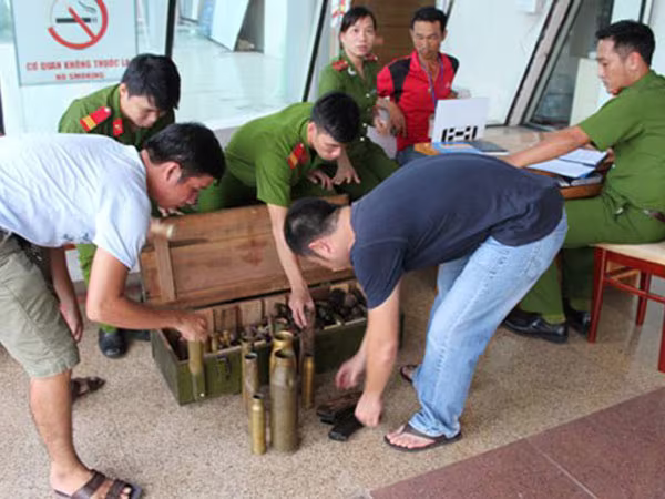 Đề cao ý thức thu hồi vũ khí, vật liệu nổ ảnh 2