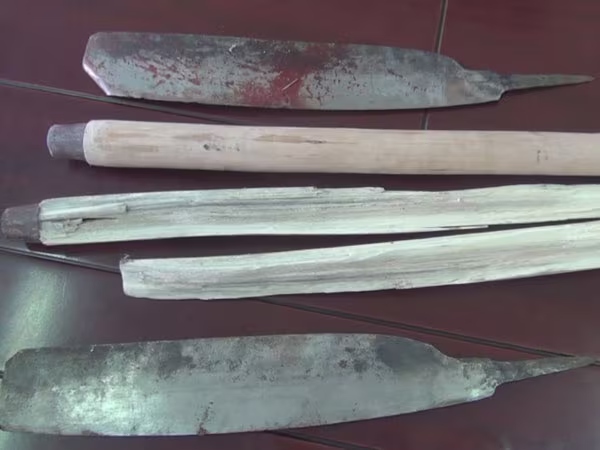 Quảng Ngãi: Nhóm côn đồ truy sát chém trọng thương 2 người ảnh 1 Quảng Ngãi: Nhóm côn đồ truy sát chém trọng thương 2 người ảnh 1