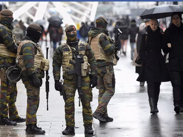 Cảnh báo hiểm họa từ "trái tim" châu Âu ảnh 1 Cảnh báo hiểm họa từ "trái tim" châu Âu ảnh 1