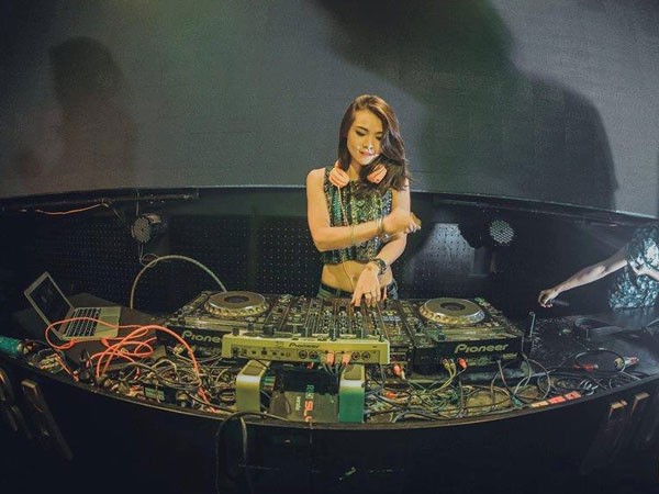 Từ hoa khôi wushu đến "hotgirl" DJ ảnh 2 Từ hoa khôi wushu đến "hotgirl" DJ ảnh 2