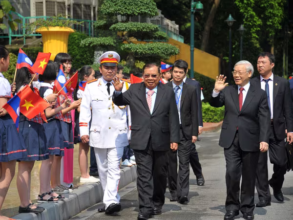 Không ngừng vun đắp, củng cố tình hữu nghị Việt Nam - Lào  ảnh 1 Không ngừng vun đắp, củng cố tình hữu nghị Việt Nam - Lào  ảnh 1