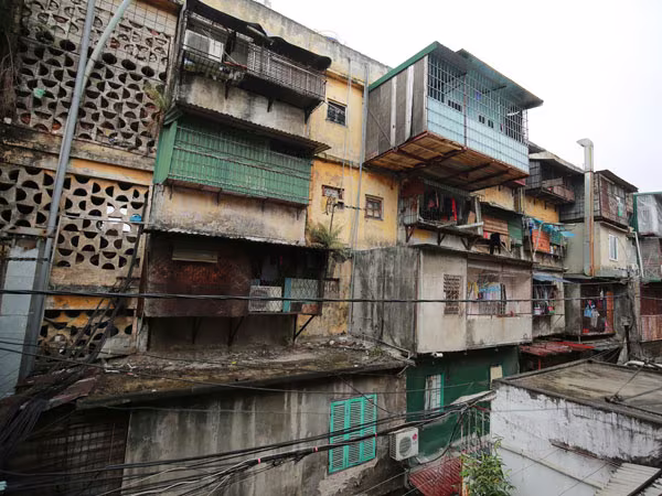 Di dời dân khỏi các chung cư nguy hiểm: Làm hết trách nhiệm vì sự an toàn của người dân ảnh 1