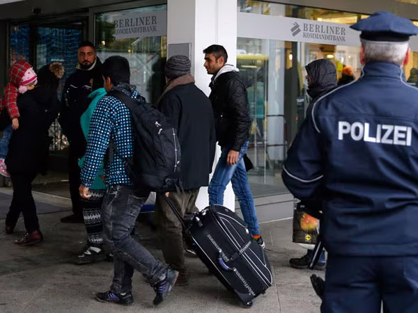 Phát hoảng khi 18 phụ nữ tại Đức lại bị tấn công tình dục ảnh 2