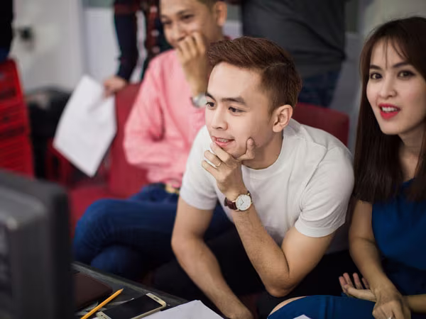 Làm đạo diễn, chỉ cần một chút liều? ảnh 1 Làm đạo diễn, chỉ cần một chút liều? ảnh 1