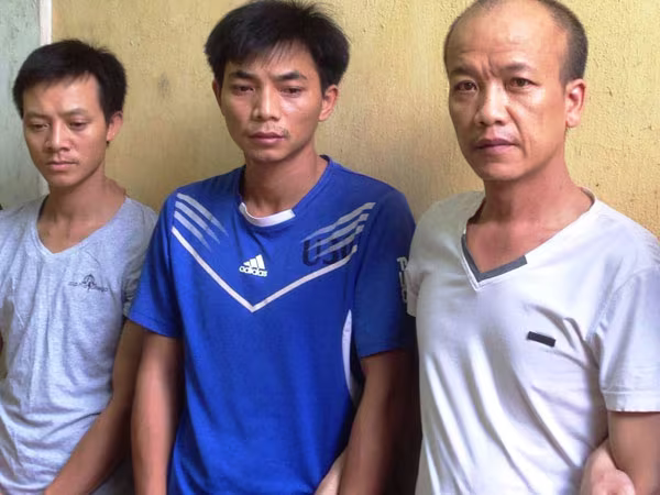 Triệt phá ổ cá độ bóng đá ven đô ảnh 1 Triệt phá ổ cá độ bóng đá ven đô ảnh 1