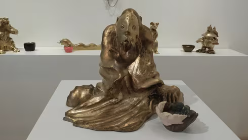 Họa sỹ, nhà thơ Chinh Lê: Kiếm tiền cũng chỉ cần vừa đủ ảnh 2