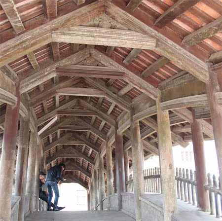 Cây cầu Ngói đầu rồng 500 năm tuổi đẹp nhất Việt Nam ảnh 2