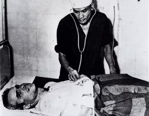 Thượng nghị sĩ John McCain - Từ chiến binh đến người hòa giải ảnh 2 Thượng nghị sĩ John McCain - Từ chiến binh đến người hòa giải ảnh 2