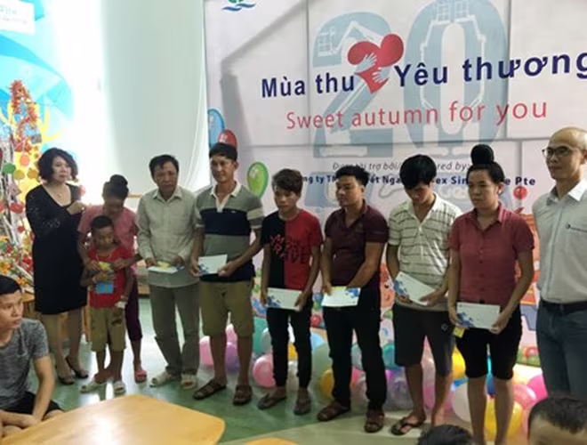 Tập đoàn Terex và Công ty TNHH Tuyết Nga trao quà cho các gia đình bệnh nhi có hoàn cảnh khó khăn Tập đoàn Terex và Công ty TNHH Tuyết Nga trao quà cho các gia đình bệnh nhi có hoàn cảnh khó khăn