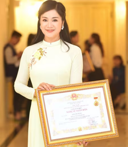 Nữ diễn viên, nghệ sĩ nhân dân Thu Hà: Để quay lại với truyền hình vẫn cần phải cân nhắc ảnh 1