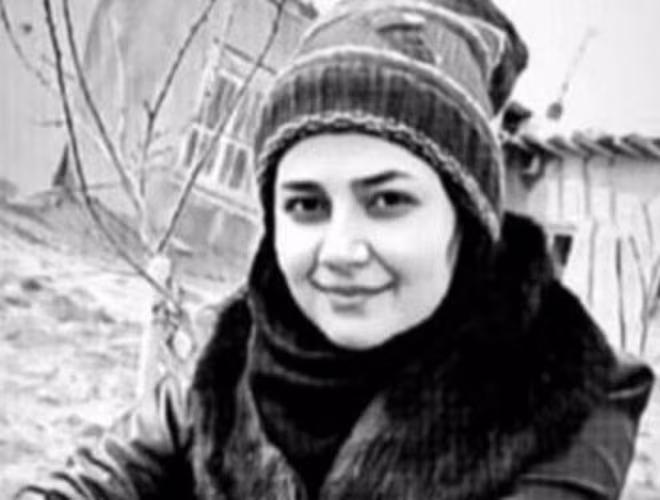 Tuyển thủ futsal nữ của Iran là Elham Sheikhi qua đời ở tuổi 23 vì nhiễm Covid-19. Cái chết của cô gây chấn động làng thể thao Iran khi là VĐV chuyên nghiệp đầu tiên tại nước này tử vong vì dịch bệnh.