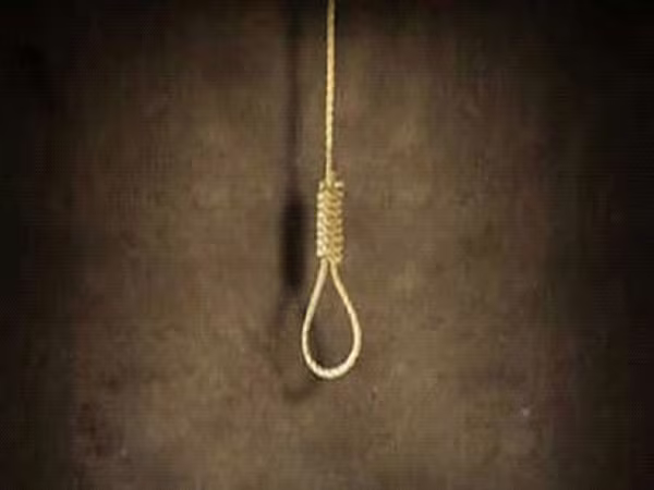 Bị mẹ mắng vì gọi điện thoại muộn, thiếu nữ treo cổ tự vẫn ảnh 1 Bị mẹ mắng vì gọi điện thoại muộn, thiếu nữ treo cổ tự vẫn ảnh 1