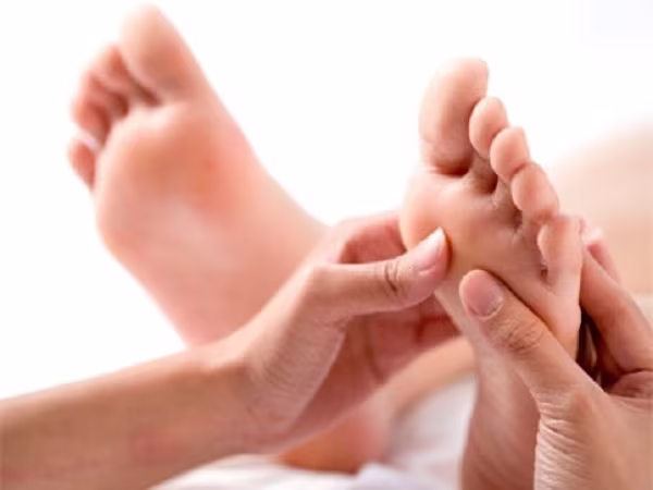 Lợi ích sức khỏe nhờ mát-xa chân trước khi ngủ ảnh 1 Lợi ích sức khỏe nhờ mát-xa chân trước khi ngủ ảnh 1