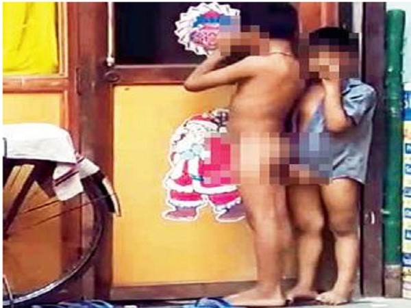 Hai học sinh bị giáo viên lột trần vì không làm bài tập về nhà ảnh 1 Hai học sinh bị giáo viên lột trần vì không làm bài tập về nhà ảnh 1