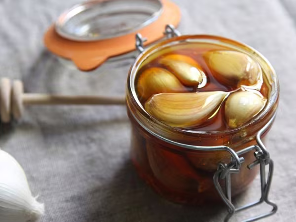 Lợi ích tuyệt vời khi kết hợp tỏi và mật ong ảnh 1 Lợi ích tuyệt vời khi kết hợp tỏi và mật ong ảnh 1
