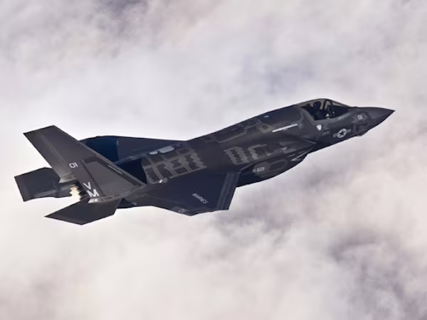 Súng máy trên tiêm kích tàng hình F-35 “bất lực” cho tới năm 2019 ảnh 1