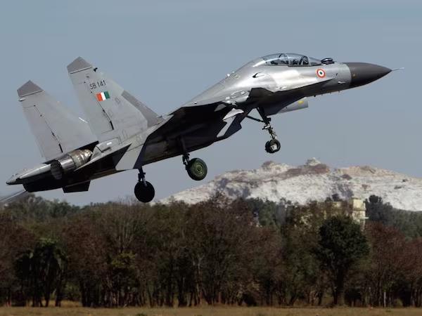 Nga-Ấn Độ thảo luận về việc hiện đại hoá chiến đấu cơ Su-30MKI ảnh 1