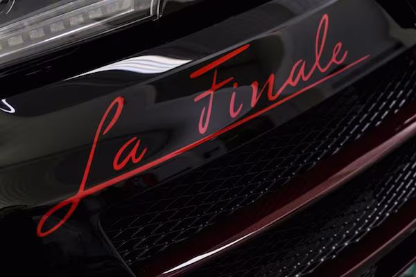 Bugatti chính thức trình làng chiếc xe Veyron cuối cùng ảnh 8