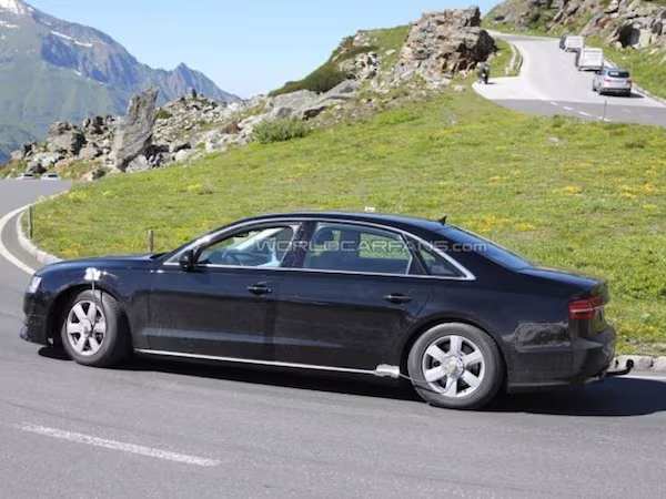 Audi A8 mới sẽ được cải thiện mạnh mẽ về động cơ ảnh 1