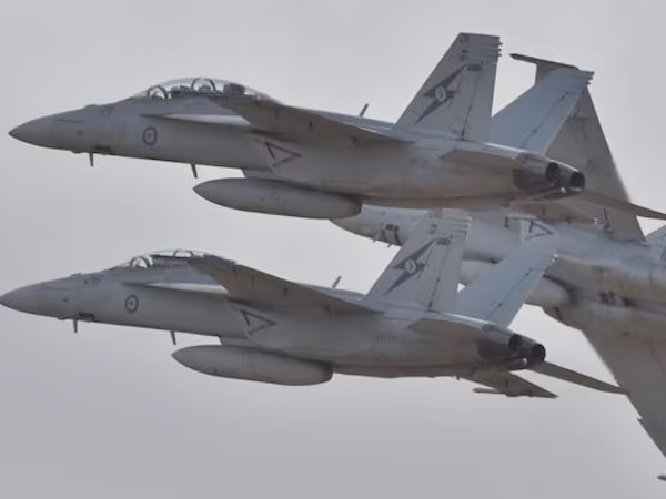 Mỹ đề nghị Úc mở rộng quy mô không kích IS ra cả Syria ảnh 1 Mỹ đề nghị Úc mở rộng quy mô không kích IS ra cả Syria ảnh 1