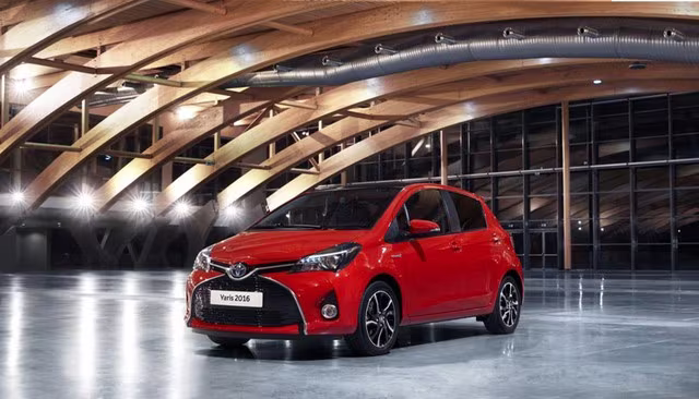 Toyota ra mắt dòng xe Yaris 2016 với thành viên Bi-Tone mới ảnh 3 Toyota ra mắt dòng xe Yaris 2016 với thành viên Bi-Tone mới ảnh 3