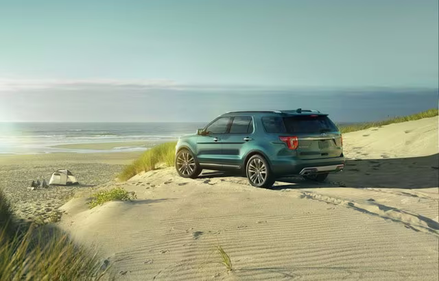 Ford Explorer Platinum 2016: Sang trọng và tiện lợi ảnh 3 Ford Explorer Platinum 2016: Sang trọng và tiện lợi ảnh 3