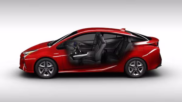 Toyota Prius mới: Thiết kế phá cách, tiết kiệm nhiên liệu ảnh 3 Toyota Prius mới: Thiết kế phá cách, tiết kiệm nhiên liệu ảnh 3