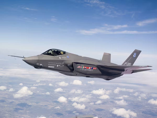 F-35 châu Âu hoàn thành chuyến bay thử đầu tiên ảnh 1 F-35 châu Âu hoàn thành chuyến bay thử đầu tiên ảnh 1