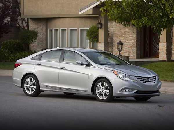 Hyundai triệu hồi 470.000 xe Sonata vì lỗi động cơ nguy hiểm ảnh 1 Hyundai triệu hồi 470.000 xe Sonata vì lỗi động cơ nguy hiểm ảnh 1