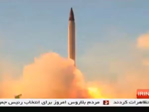 Iran thử thành công tên lửa dẫn đường có khả năng vươn tới Israel ảnh 1