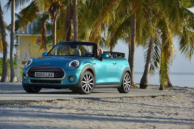 MINI Convertible 2016: Rộng rãi và mạnh mẽ hơn ảnh 1 MINI Convertible 2016: Rộng rãi và mạnh mẽ hơn ảnh 1