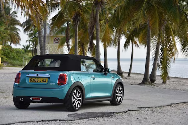 MINI Convertible 2016: Rộng rãi và mạnh mẽ hơn ảnh 5 MINI Convertible 2016: Rộng rãi và mạnh mẽ hơn ảnh 5