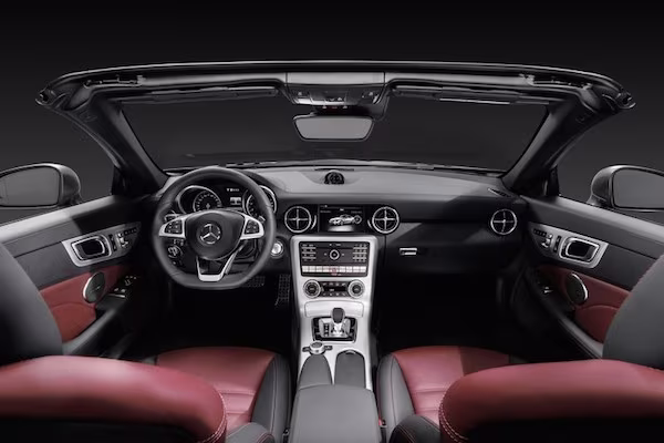 Chiêm ngưỡng ảnh đẹp long lanh của Mercedes SLC 2017 mui trần ảnh 2 Chiêm ngưỡng ảnh đẹp long lanh của Mercedes SLC 2017 mui trần ảnh 2