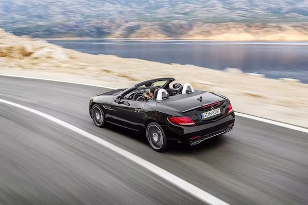 Chiêm ngưỡng ảnh đẹp long lanh của Mercedes SLC 2017 mui trần ảnh 5 Chiêm ngưỡng ảnh đẹp long lanh của Mercedes SLC 2017 mui trần ảnh 5