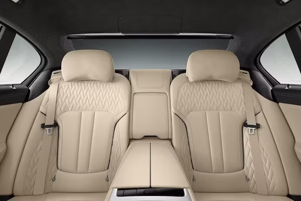 BMW M760i xDrive 2017 siêu sang trọng chính thức xuất hiện ảnh 6