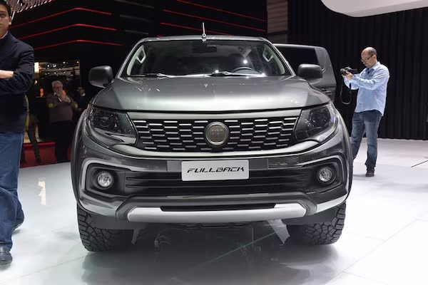 Xe bán tải Fiat Fullback: Thiết kế thể thao, bắt mắt ảnh 8 Xe bán tải Fiat Fullback: Thiết kế thể thao, bắt mắt ảnh 8