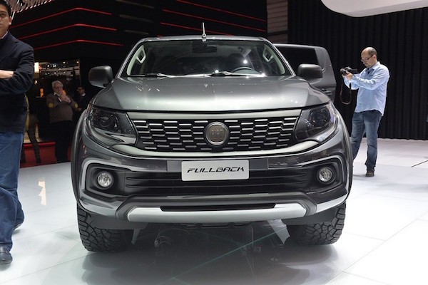 Xe bán tải Fiat Fullback: Thiết kế thể thao, bắt mắt ảnh 8 Xe bán tải Fiat Fullback: Thiết kế thể thao, bắt mắt ảnh 8