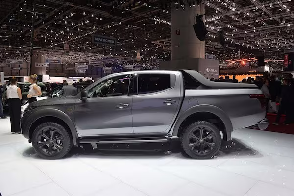 Xe bán tải Fiat Fullback: Thiết kế thể thao, bắt mắt ảnh 9 Xe bán tải Fiat Fullback: Thiết kế thể thao, bắt mắt ảnh 9
