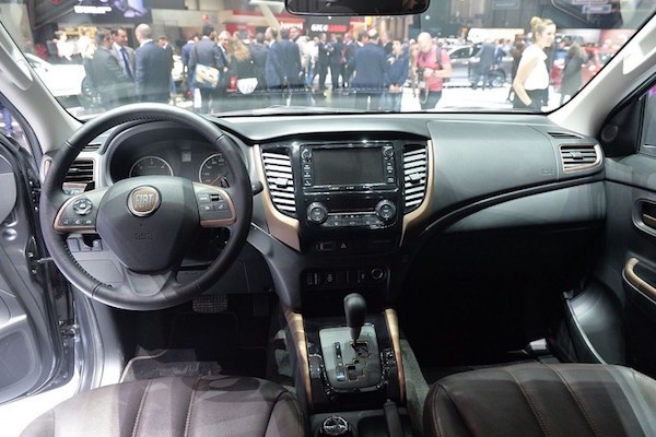 Xe bán tải Fiat Fullback: Thiết kế thể thao, bắt mắt ảnh 7 Xe bán tải Fiat Fullback: Thiết kế thể thao, bắt mắt ảnh 7