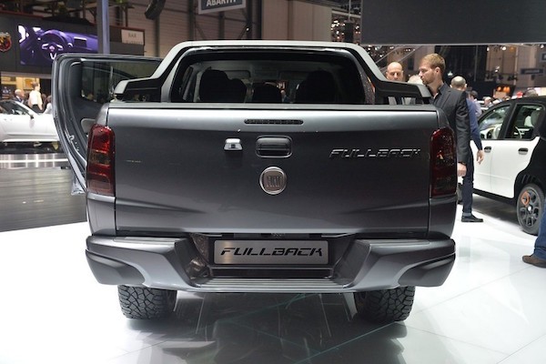 Xe bán tải Fiat Fullback: Thiết kế thể thao, bắt mắt ảnh 3 Xe bán tải Fiat Fullback: Thiết kế thể thao, bắt mắt ảnh 3