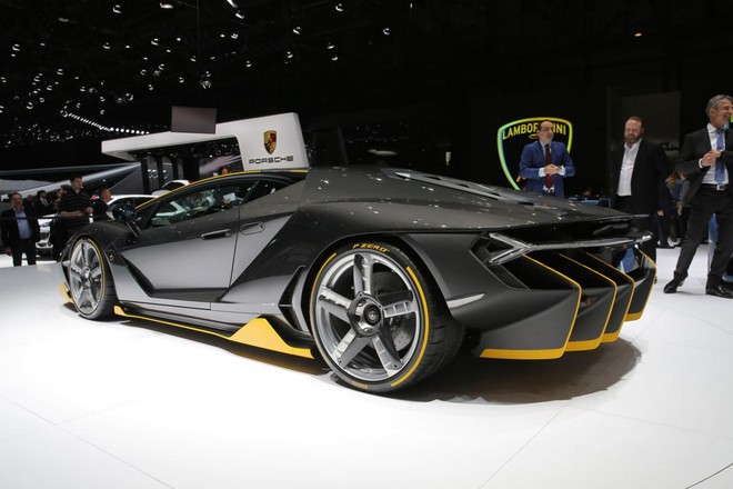 Lamborghini Centenario chính thức xuất hiện với giá bán 1,9 triệu USD ảnh 7 Lamborghini Centenario chính thức xuất hiện với giá bán 1,9 triệu USD ảnh 7