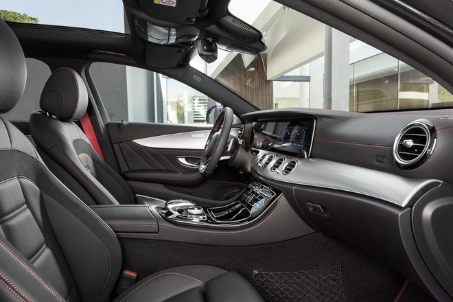 Mercedes-AMG E43: Mạnh mẽ và sang trọng ảnh 3 Mercedes-AMG E43: Mạnh mẽ và sang trọng ảnh 3