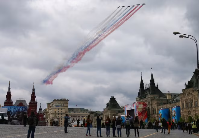 Ảnh, video quân đội Nga ráo riết chuẩn bị cho duyệt binh "Ngày Chiến thắng" ảnh 2